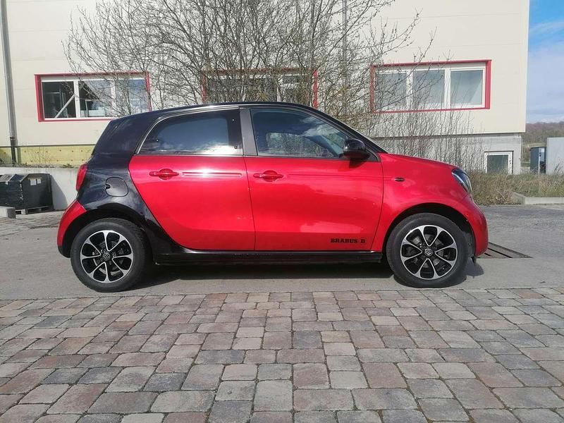 Gebraucht Smart ForFour Basis 71 PS (52 kW) 2015 Schwarz Kleinwagen