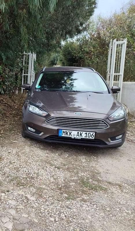 Usata Ford Focus Titanium 120 CV (88 kW) 2017 Marrone Station wagon