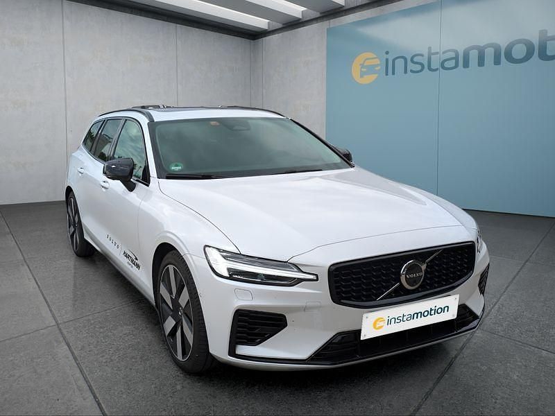 Gebraucht Volvo V60 Plus 455 PS (334 kW) 2025 Weiß Kombi