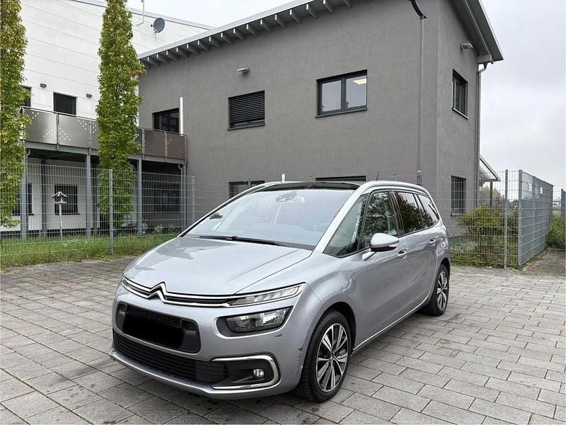 Silber Gebraucht 2018 Citroën C4 SpaceTourer Shine Van / Kleinbus | 5.490 € (Guter Preis) - Bild 1/4