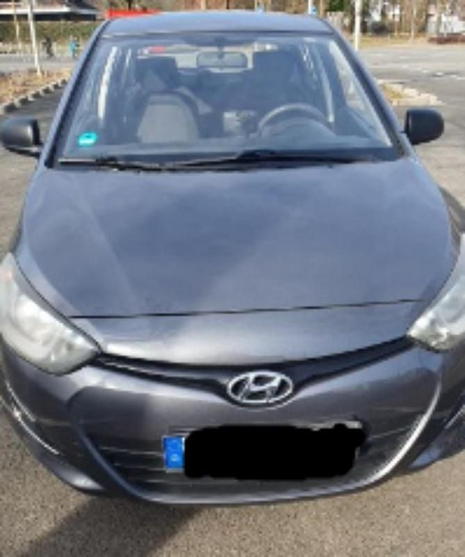 Gebraucht Hyundai i20 Edition 86 PS (63 kW) 2014 Grau Kleinwagen