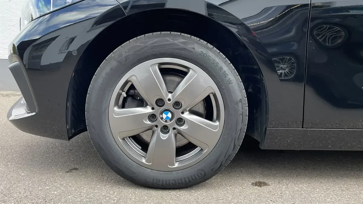 Gebraucht BMW 118 Advantage 140 PS (102 kW) 2023 Schwarz uni Kleinwagen