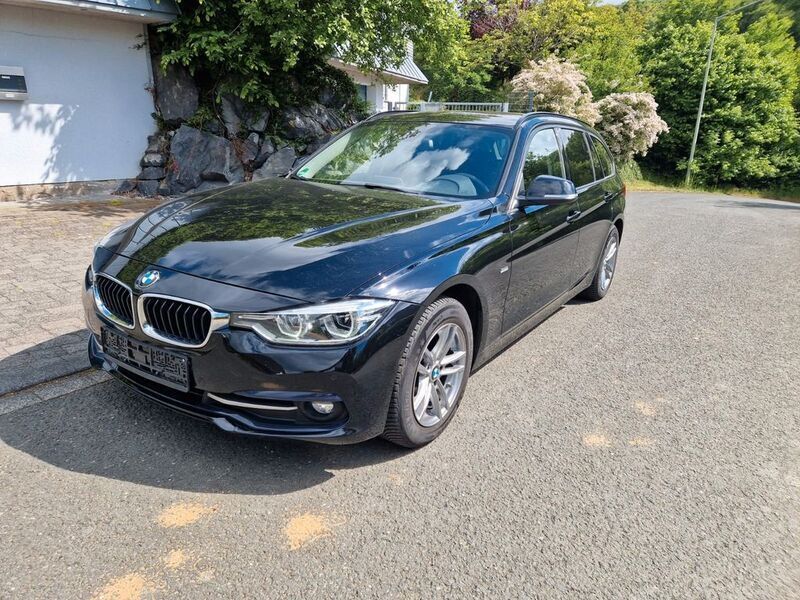 Schwarz Gebraucht 2016 BMW 318 Sport Line Limousine | 13.590 € (Guter Preis) - Bild 1/4