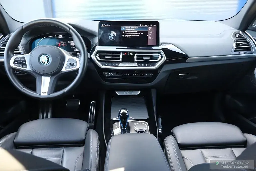 Gebraucht BMW iX3 Executive 210 kW (286 PS) 2023 Weiß SUV