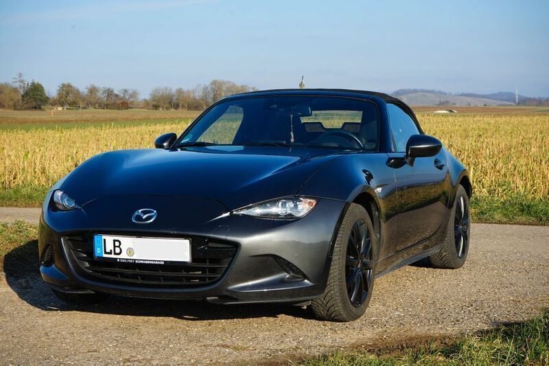 Grau Gebraucht 2019 Mazda MX5 Sports-Line Cabrio | 21.400 € (Fairer Preis) - Bild 1/4