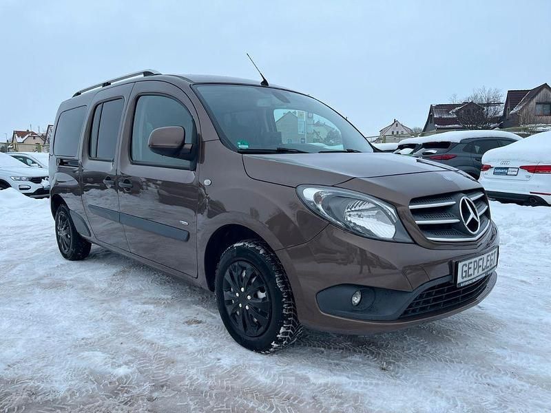 Gebraucht Mercedes Citan 111 110 PS (80 kW) 2017 Braun Van / Kleinbus