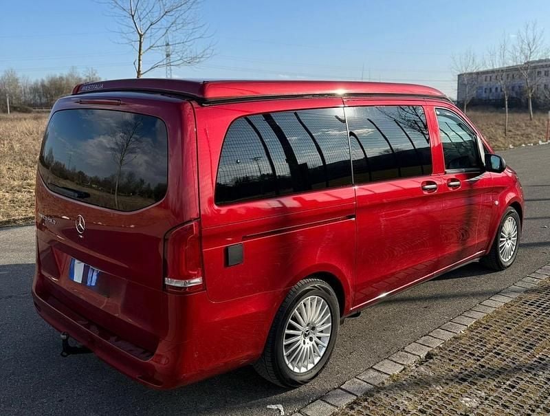 Gebraucht Mercedes V300 Marco Polo 237 PS (174 kW) 2023 Rot Van / Kleinbus