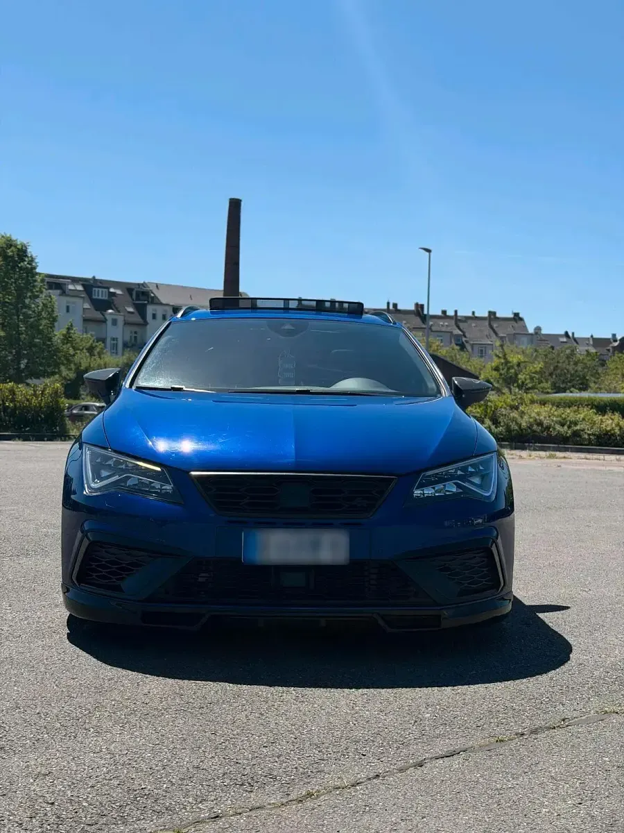 Gebraucht Seat Leon FR 300 PS (220 kW) 2019 Blau Kombi
