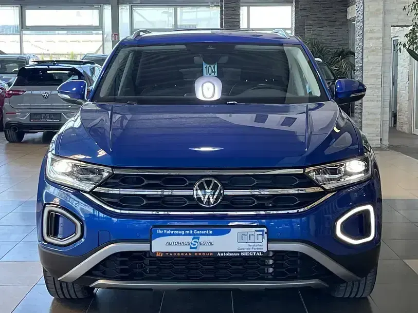 Gebraucht VW T-Roc IQ Drive 150 PS (110 kW) 2023 Blau SUV