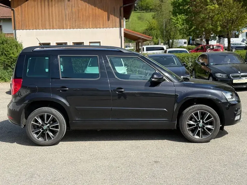 Gebraucht Skoda Yeti Ambition 105 PS (77 kW) 2014 Schwarz SUV