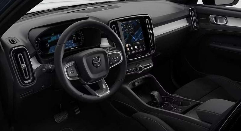 Neu Volvo XC40 Plus 163 PS (119 kW) 2026 Denim blue SUV