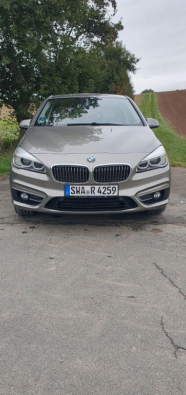 Gebraucht 2018 BMW 220 Active Tourer Luxury Line Van / Kleinbus | 18.000 € (Guter Preis) - Bild 1/4