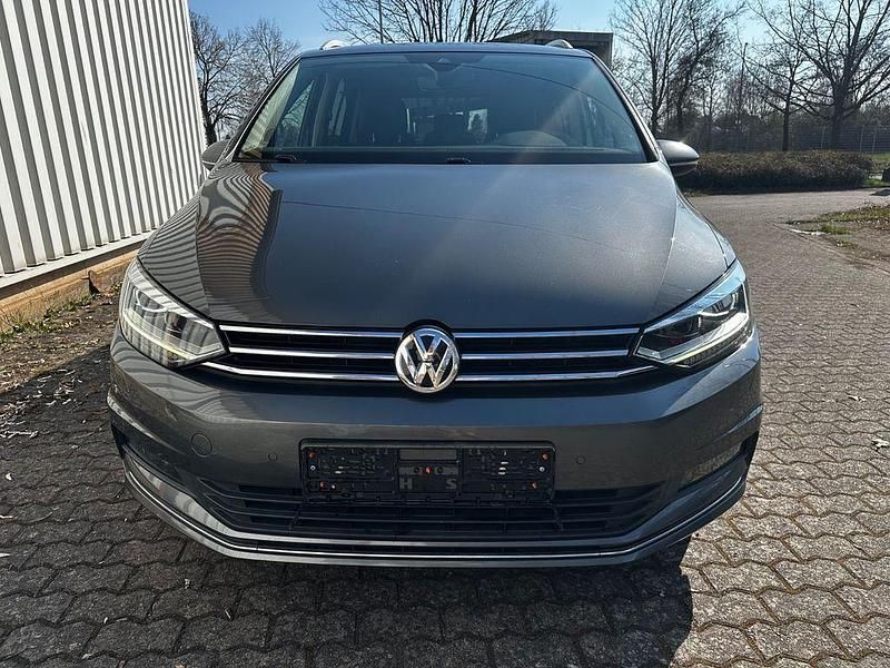 Gebraucht VW Touran Highline 190 PS (139 kW) 2018 Grau Van / Kleinbus