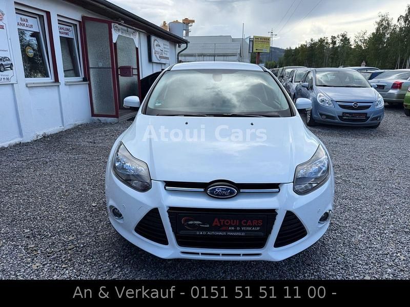 Weiß Gebraucht 2014 Ford Focus Titanium Kombi | 5.799 € (Fairer Preis) - Bild 1/4