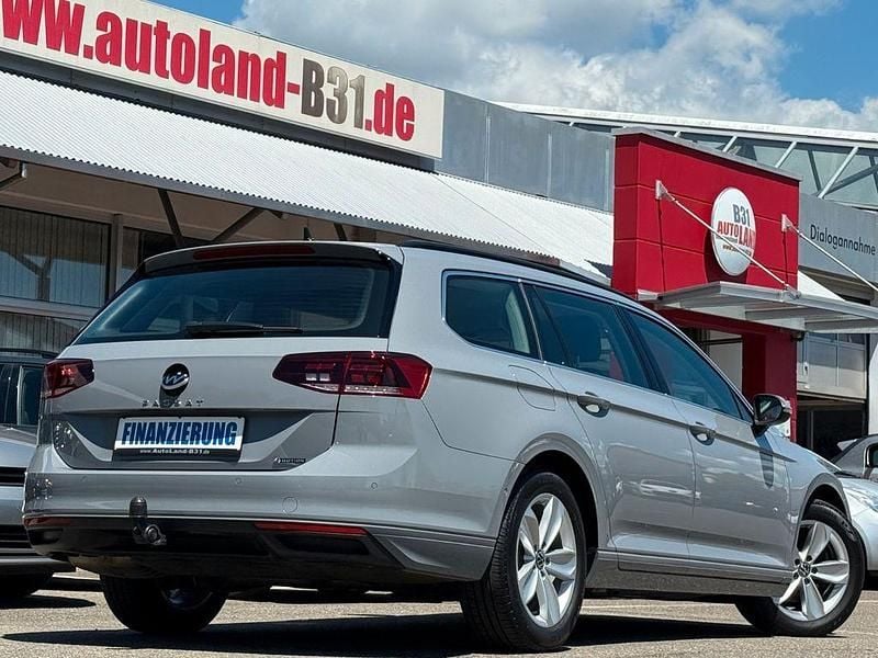 Gebraucht VW Passat 200 PS (147 kW) 2022 Grau Kombi