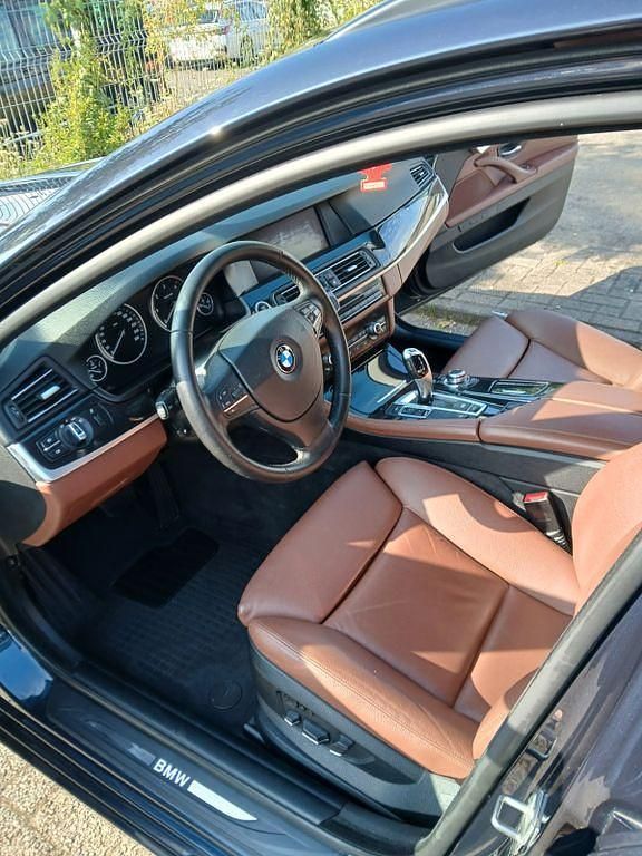Gebraucht BMW 525 218 PS (160 kW) 2012 Blau Limousine