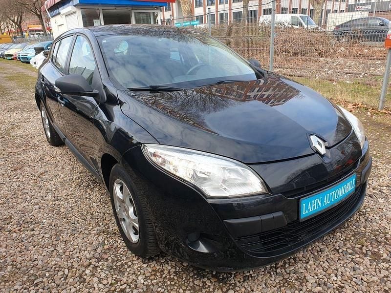 Gebraucht Renault Mégane 101 PS (74 kW) 2011 Schwarz Limousine