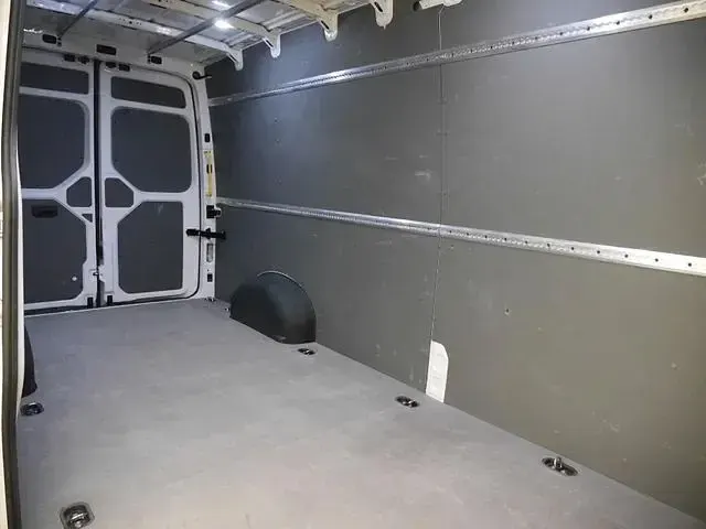 Gebraucht VW Crafter 140 PS (102 kW) 2025 Weiß Van