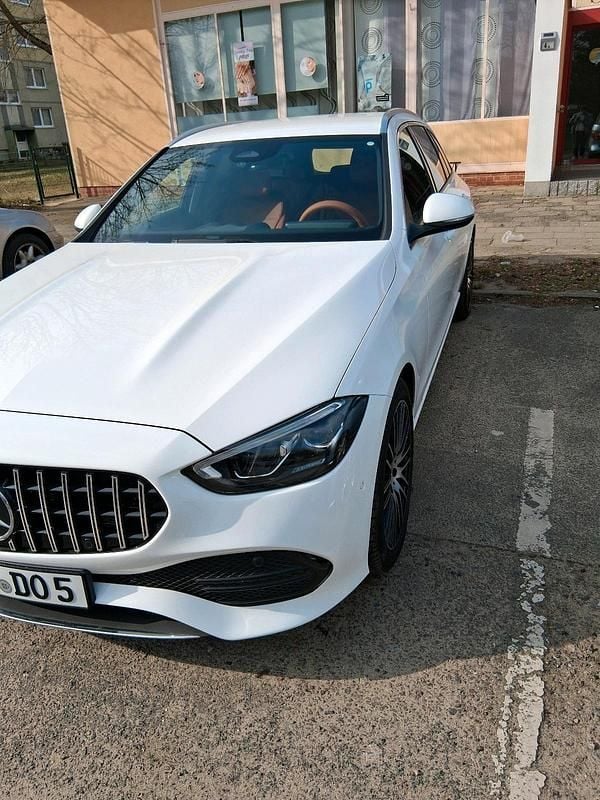 Gebraucht Mercedes C220 200 PS (147 kW) 2021 Weiß Kombi