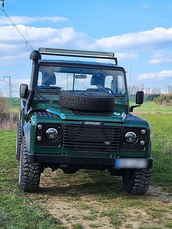 Gebraucht Land Rover Defender 145 PS (106 kW) 2006 Grün SUV