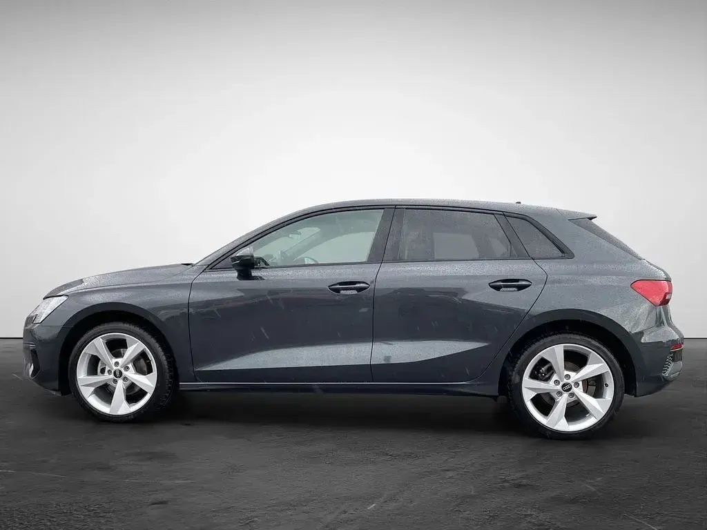 Gebraucht Audi A3 Advanced 110 PS (80 kW) 2023 Manhattangrau metallic Limousine