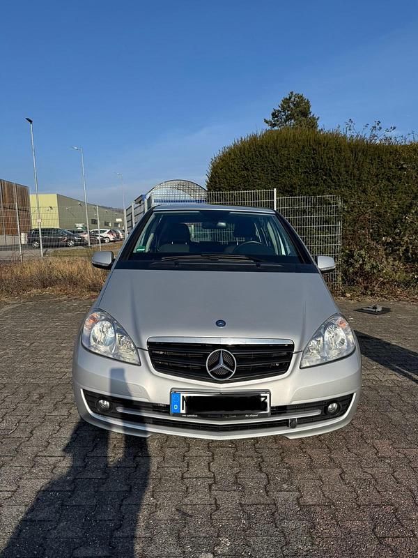 Gebraucht Mercedes A160 95 PS (69 kW) 2009 Silber Kleinwagen