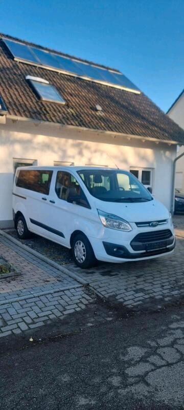 Weiß Gebraucht 2015 Ford Transit Custom Van / Kleinbus | 8.000 € - Bild 1/4