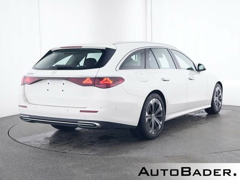 Gebraucht Mercedes E220 Advanced 163 PS (119 kW) 2024 Weiß Limousine