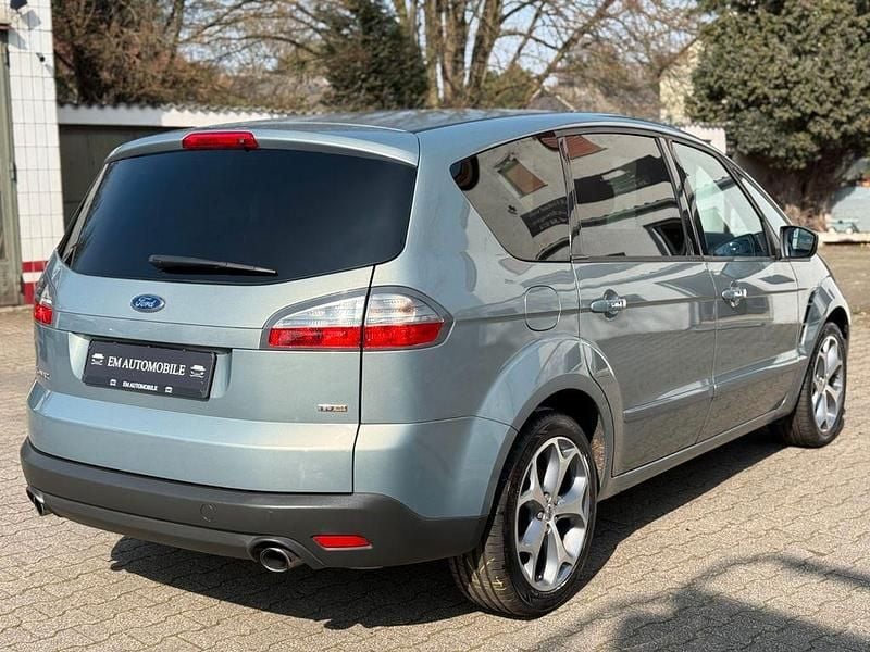 Gebraucht Ford S-MAX Titanium 175 PS (128 kW) 2009 Grau Van / Kleinbus