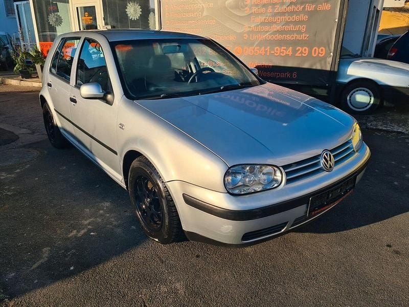 Silber Gebraucht 2002 VW Golf Limousine | 2.499 € (Guter Preis) - Bild 1/4