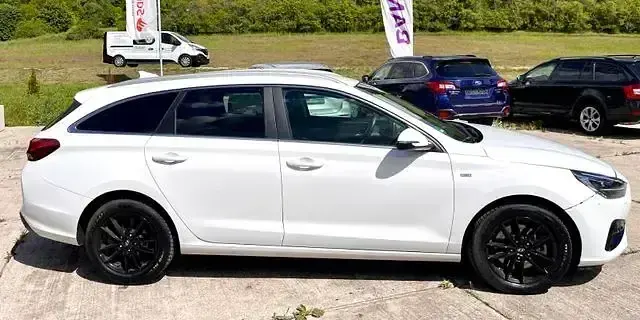 Gebraucht Hyundai i30 159 PS (116 kW) 2022 Weiß Kombi
