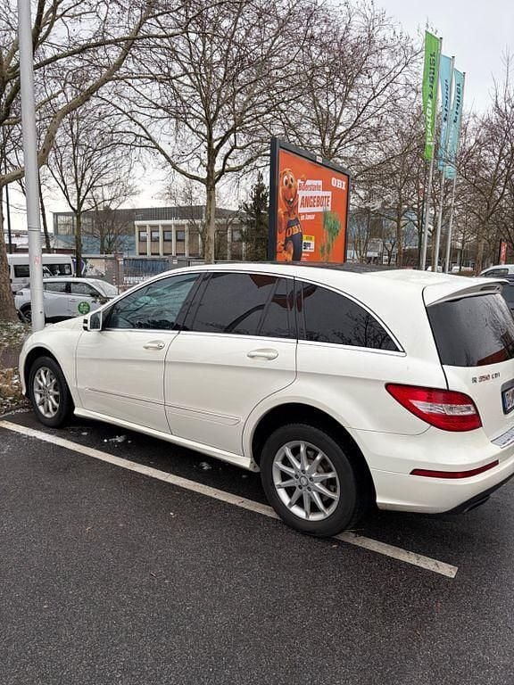 Weiß Gebraucht 2012 Mercedes R350 Van / Kleinbus | 8.300 € (Guter Preis) - Bild 1/4