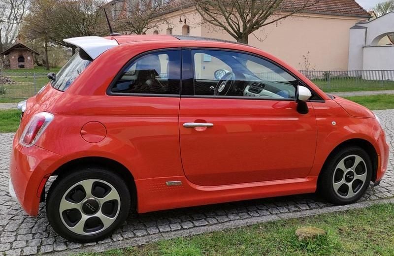 Gebraucht Fiat 500e 83 kW (113 PS) 2015 Orange Kleinwagen
