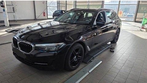 Gebraucht BMW 520 190 PS (139 kW) 2023 Schwarz Limousine