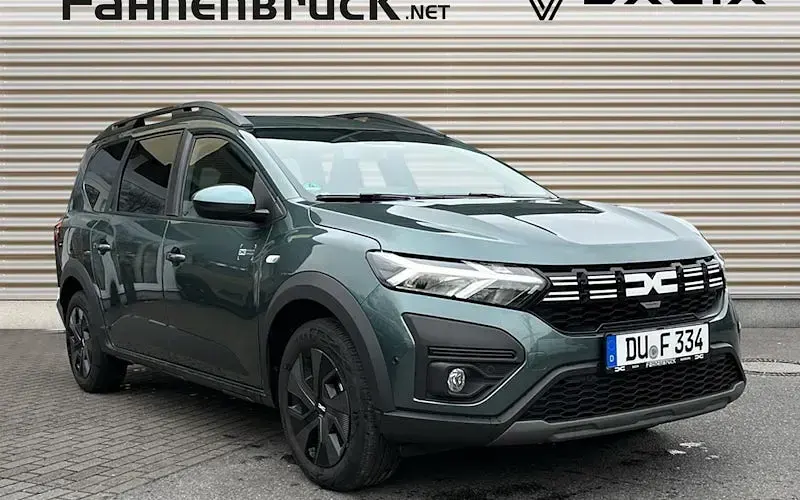 Käytetty Dacia Jogger Expression 159 HP (116 kW) 2025 Vihreä Tila-auto