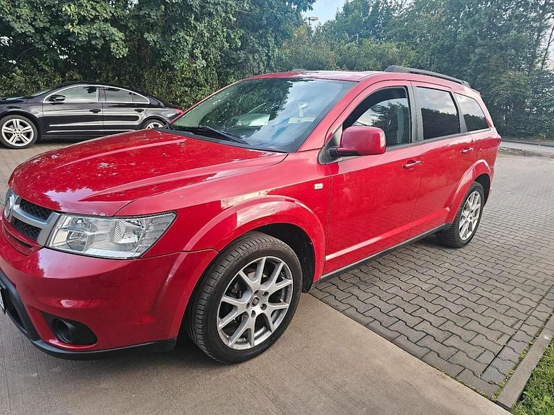 Rot Gebraucht 2012 Fiat Freemont SUV | 4.500 € (Guter Preis) - Bild 1/4