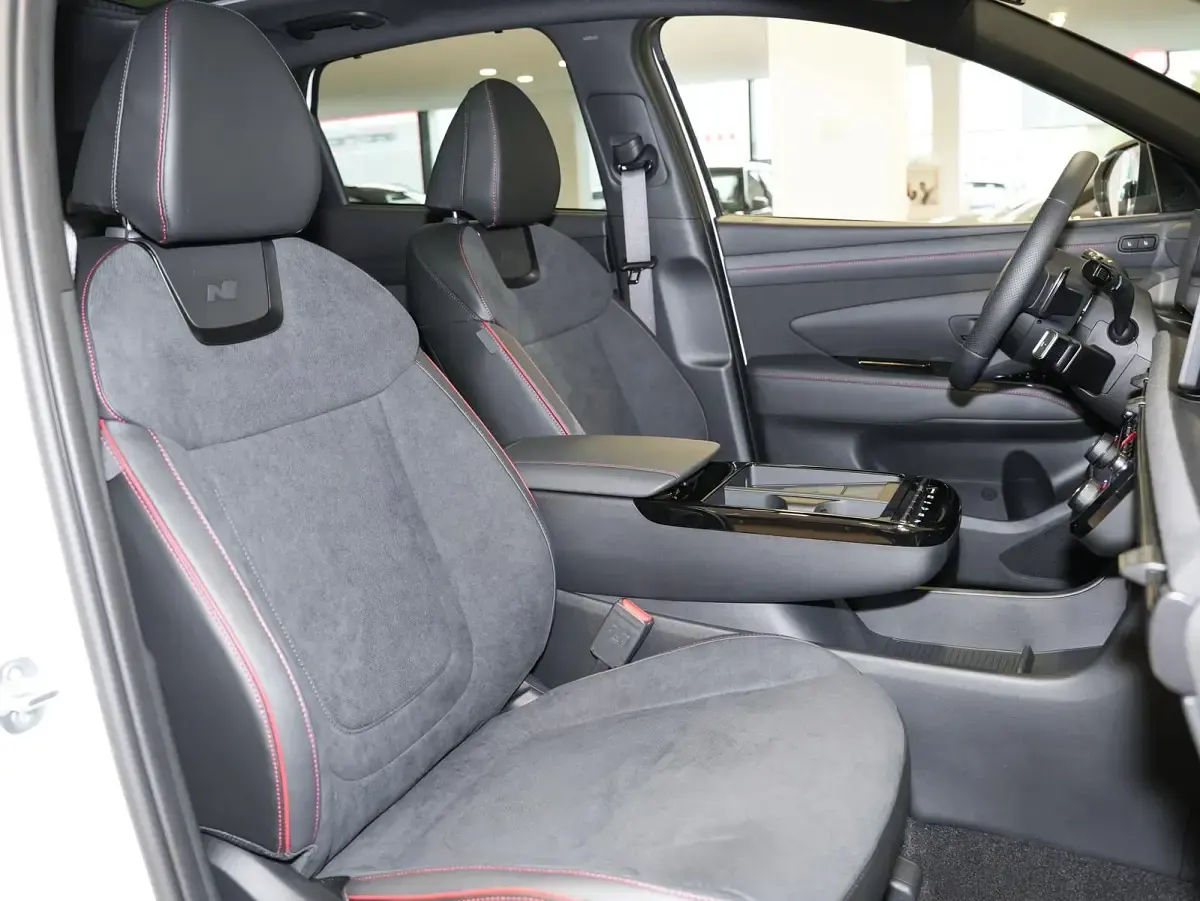 Neu Hyundai Tucson N Line 136 PS (100 kW) 2026 Atlas white SUV