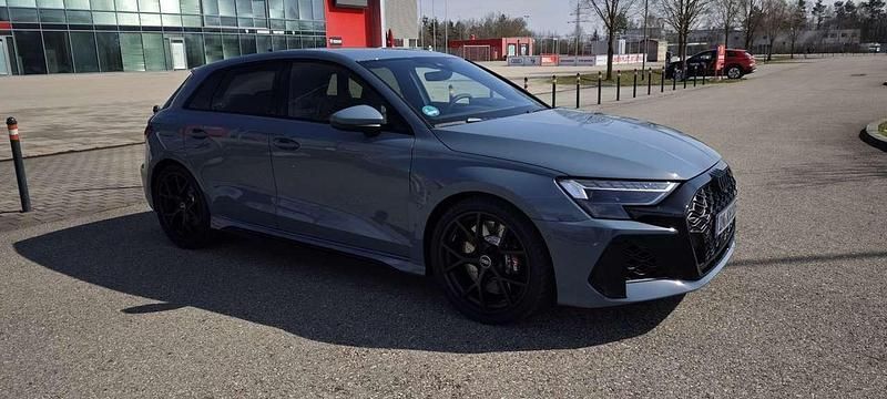 Gebraucht 2025 Audi RS3 Premium Kleinwagen | 61.450 € - Bild 1/4
