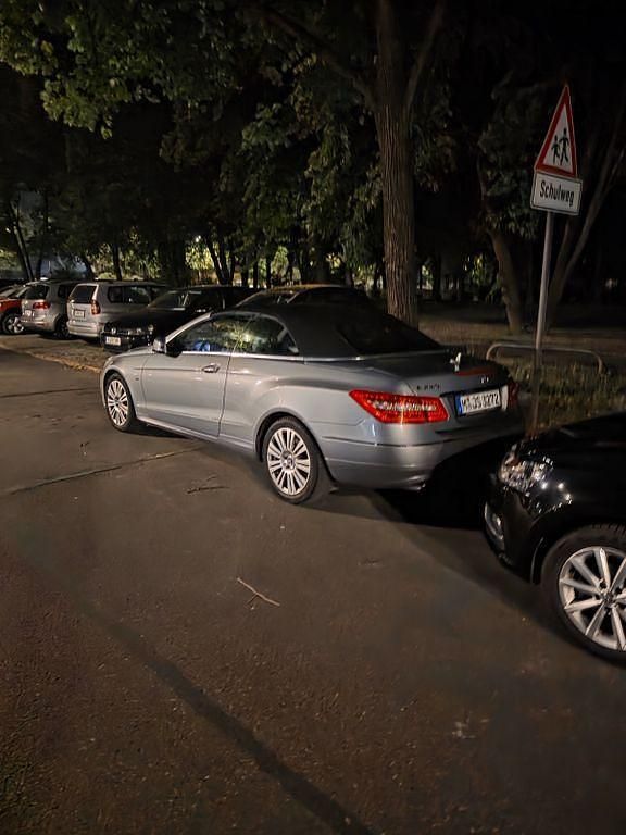 Gebraucht Mercedes E220 Avantgarde 170 PS (125 kW) 2012 Silber Cabrio