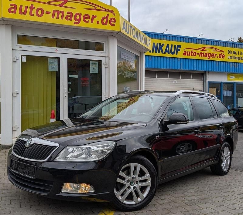 Schwarz Gebraucht 2012 Skoda Octavia Kombi | 5.450 € (Fairer Preis) - Bild 1/4