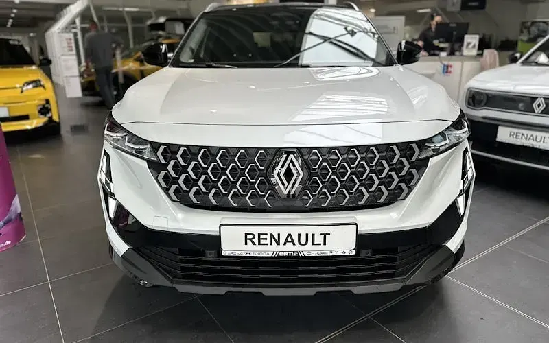 Neu Renault Austral Techno 200 PS (147 kW) 2025 Perlmuttweiß metallic, black SUV