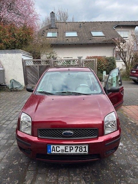 Gebraucht Ford Fusion Ambiente 101 PS (74 kW) 2003 Rot Kleinwagen