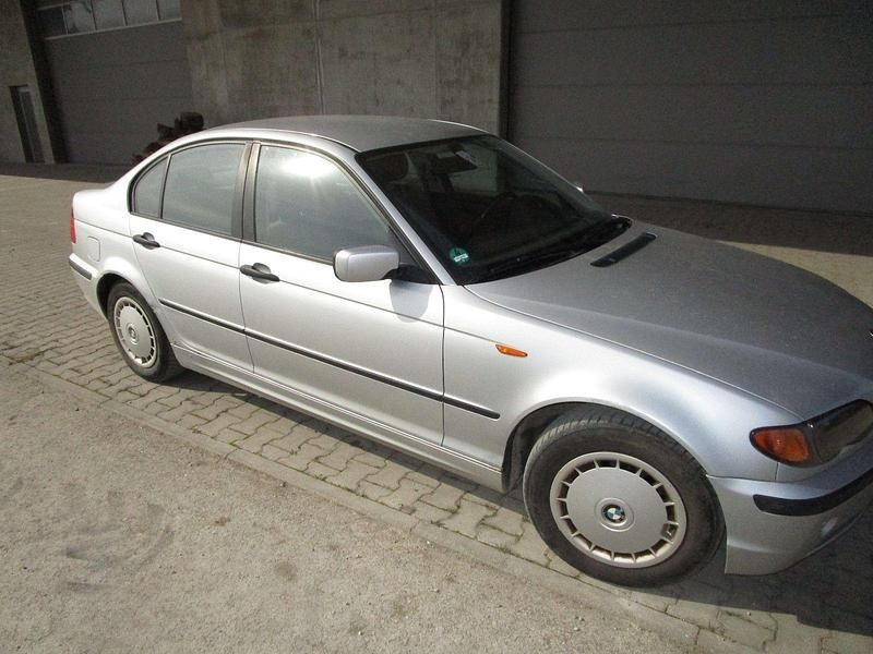 Gebraucht BMW 316 116 PS (85 kW) 2002 Grau Limousine