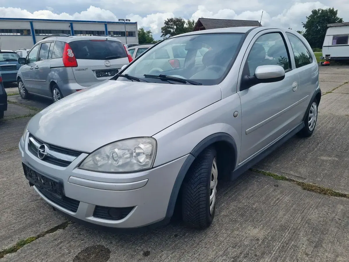 Gebraucht Opel Corsa Edition 80 PS (58 kW) 2006 Silber Kleinwagen