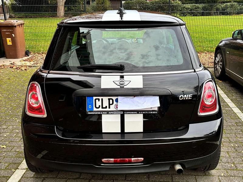 Gebraucht Mini ONE 98 PS (72 kW) 2013 Schwarz Kleinwagen