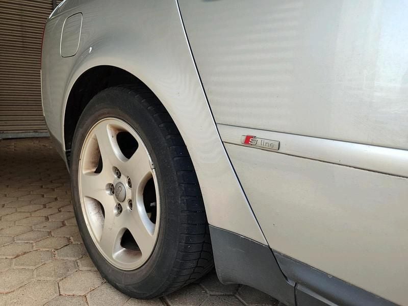 Gebraucht Audi A6 S-Line 193 PS (141 kW) 1999 Andere farben Kombi