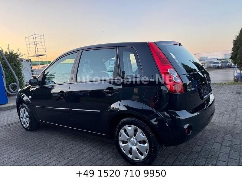 Gebraucht Ford Fiesta Style 101 PS (74 kW) 2008 Schwarz Kleinwagen