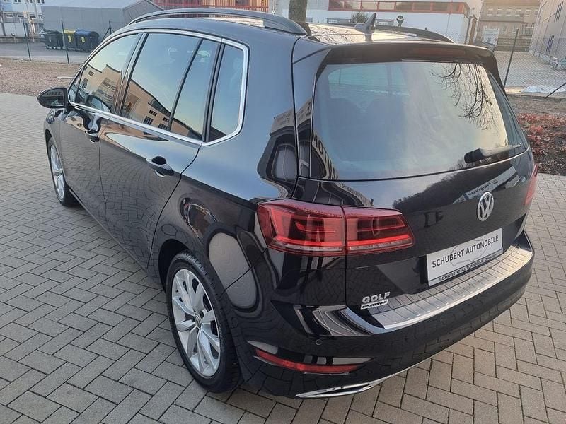 Gebraucht VW Golf Highline 150 PS (110 kW) 2020 Schwarz Van / Kleinbus