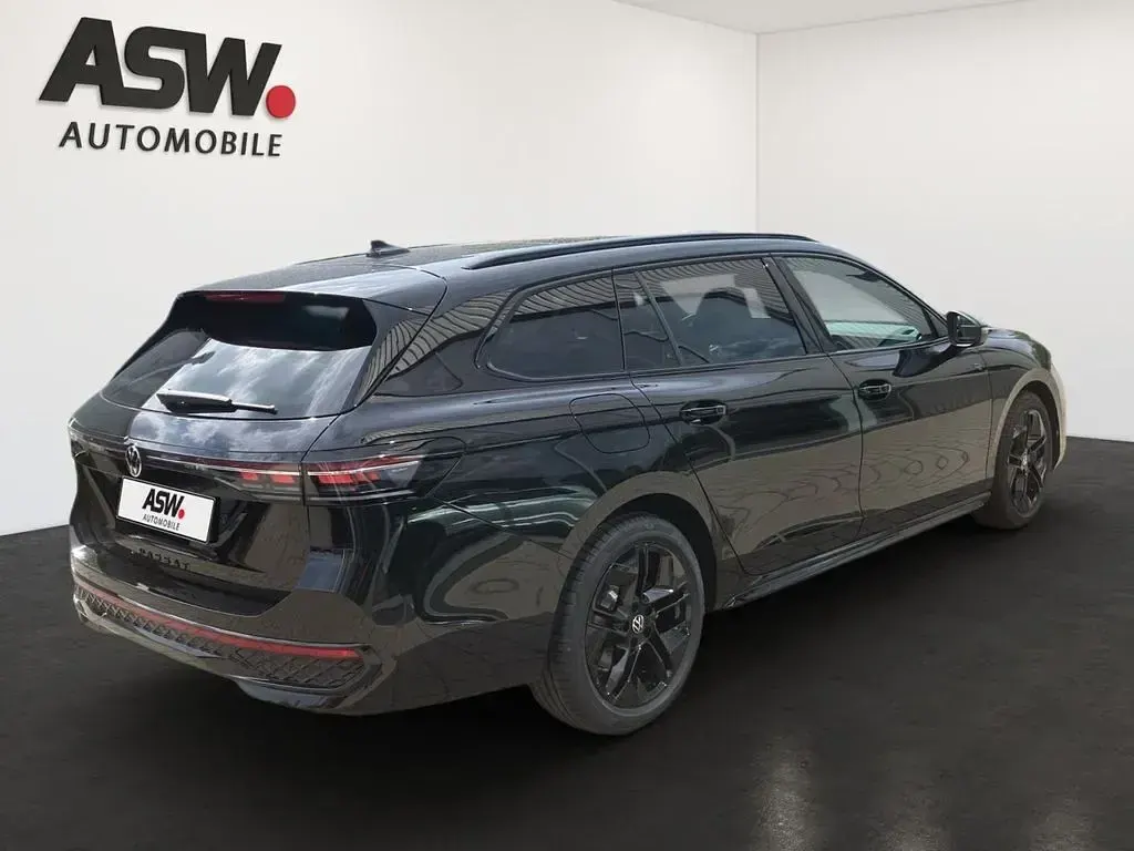 Neu VW Passat R-line 150 PS (110 kW) 2026 Schwarz Kombi