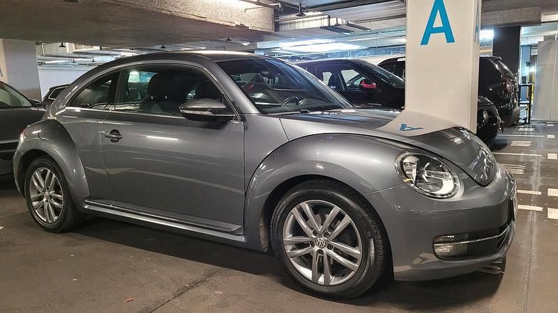 Grau Gebraucht 2013 VW Beetle Coupé | 10.990 € (Fairer Preis) - Bild 1/4